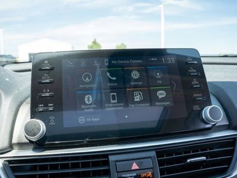 Used 2021 Honda Accord Touring image 18