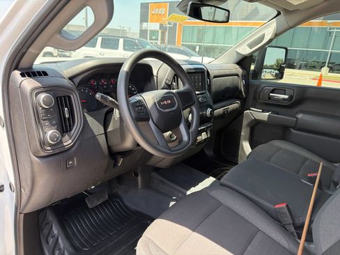 Used 2026 GMC Sierra 2500 Pro w/ 1SA Pro Safety Plus Package AWD/4WD image 11