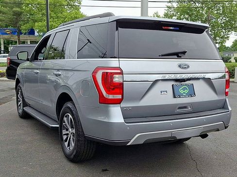 Used 2020 Ford Expedition XLT w/ Equipment Group 202A AWD/4WD image 9