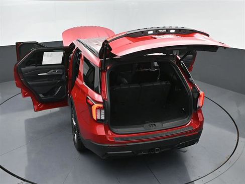 Used 2025 Ford Explorer ST-Line w/ Premium Package RWD image 53
