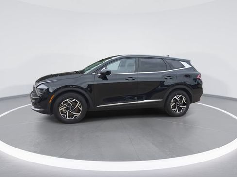 Used 2025 Kia Sportage LX FWD image 4