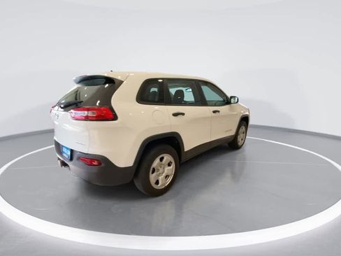 Used 2017 Jeep Cherokee Sport w/ Trailer Tow Group AWD/4WD image 8