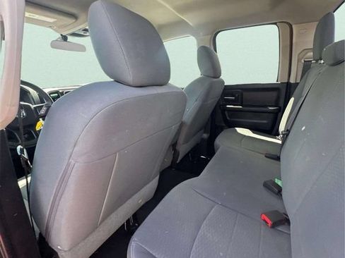 Used 2017 RAM 1500 Express w/ Express Value Package AWD/4WD image 10