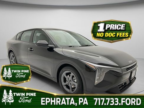 Used 2025 Kia K4 FWD image 1