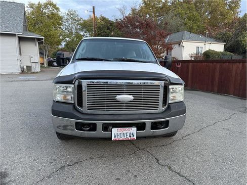Used 2007 Ford F350 XLT image 2