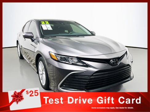 Used 2022 Toyota Camry LE image 1