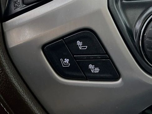 Used 2016 GMC Sierra 2500 SLT w/ Suspension Package, Off-Road image 21