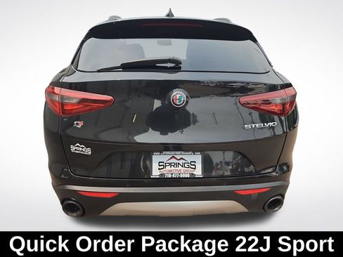 Used 2018 Alfa Romeo Stelvio Sport w/ Quick Order Package 22J Sport AWD/4WD image 5