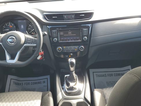Used 2020 Nissan Rogue S w/ Special Edition Package image 15