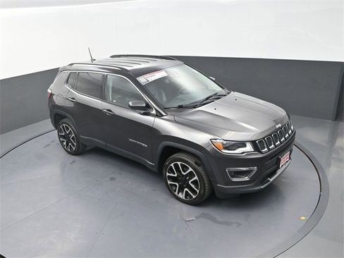 Used 2018 Jeep Compass Limited w/ Safety & Security Group image 19