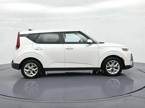 Used 2021 Kia Soul S FWD image 5