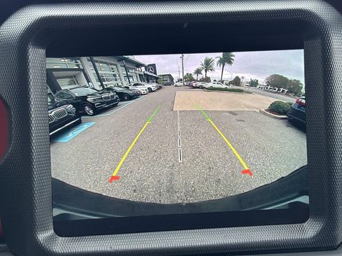 Used 2022 Jeep Wrangler Unlimited Rubicon image 25