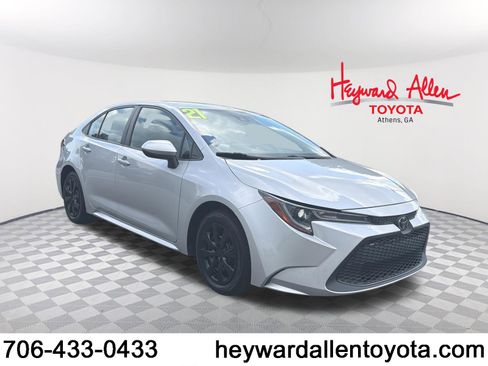 Used 2021 Toyota Corolla LE FWD image 1