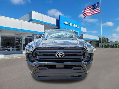 Used 2025 Toyota Tacoma SR w/ SR Upgrade Package RWD image 8
