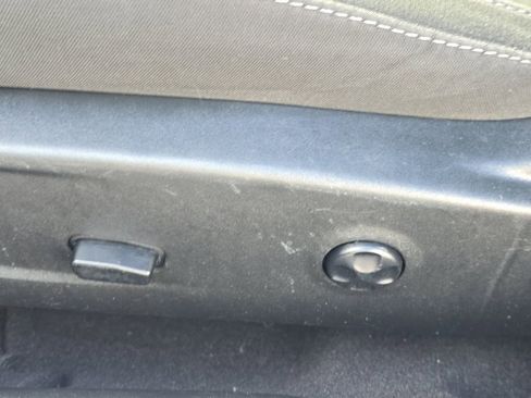 Used 2020 Dodge Challenger SXT image 15