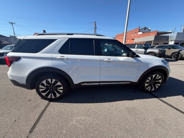 Used 2025 Ford Explorer Platinum w/ LUX Leather Package AWD/4WD image 6