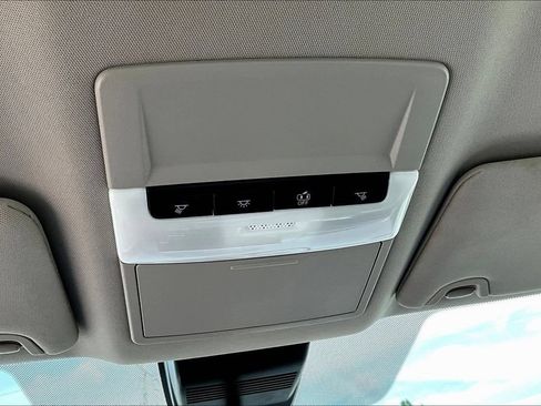 Used 2025 Nissan Altima 2.5 SR FWD image 17