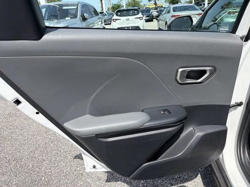 Used 2025 Kia K4 FWD image 12