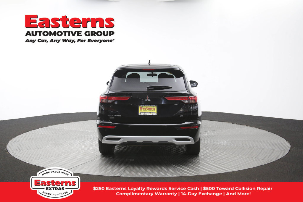 Used 2024 Mitsubishi Outlander SE FWD image 37