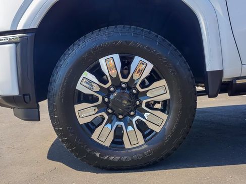 New 2026 GMC Sierra 2500 Denali w/ Denali Reserve Package AWD/4WD image 7