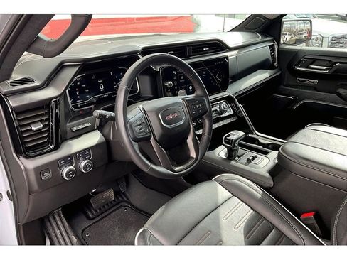 Used 2024 GMC Sierra 1500 AT4X image 14
