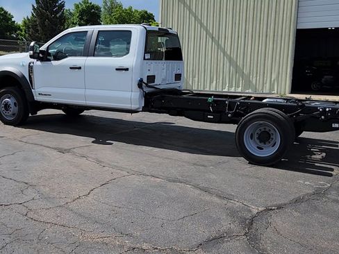 New 2025 Ford F550 4x4 Crew Cab image 5