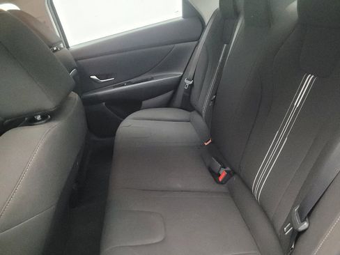 Used 2024 Hyundai Elantra SEL FWD image 18