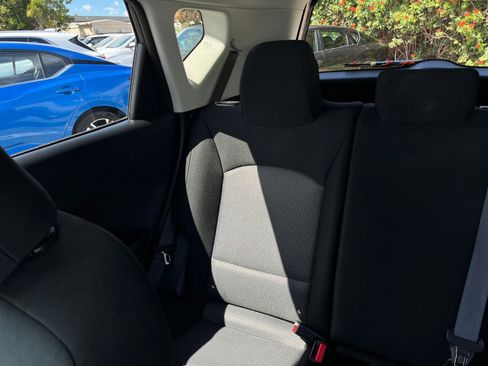 Used 2025 Kia Soul LX w/ LX Technology Package FWD image 39