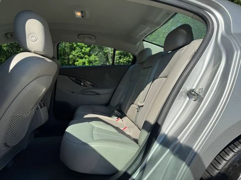 Used 2011 Buick LaCrosse CXL FWD image 21