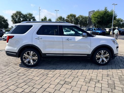 Used 2019 Ford Explorer Platinum AWD/4WD image 8