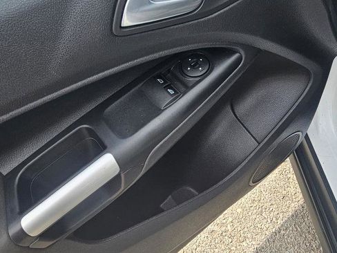 Used 2014 Ford Transit Connect XLT image 16