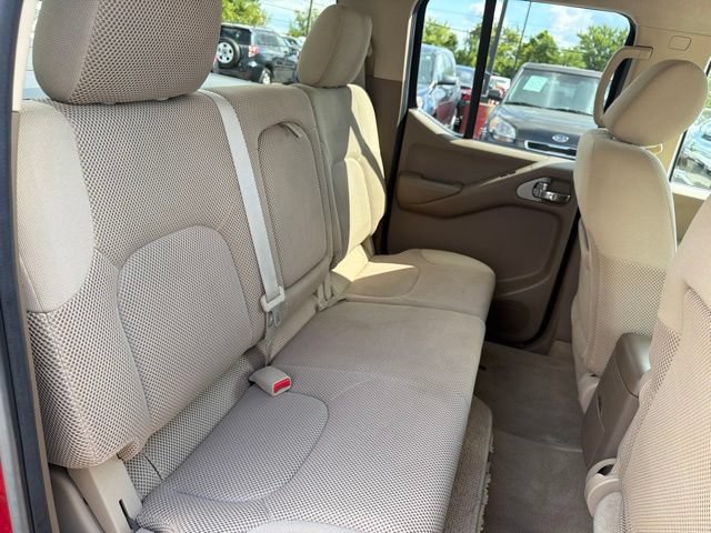 Used 2007 Nissan Frontier SE w/ Power Pkg AWD/4WD image 24