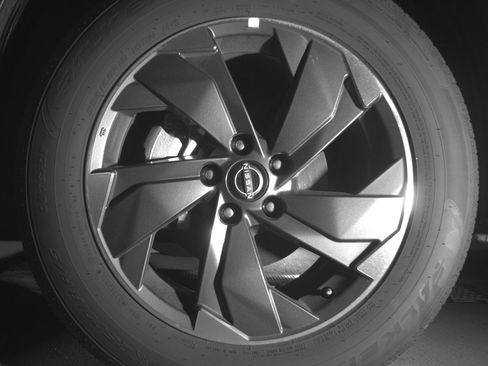 Used 2025 Nissan Rogue SV FWD image 12