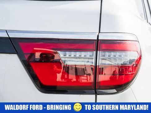 Used 2022 Nissan Armada SV w/ Cargo Package image 8