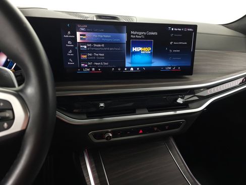 Used 2024 BMW X7 xDrive40i w/ Executive Package AWD/4WD image 27