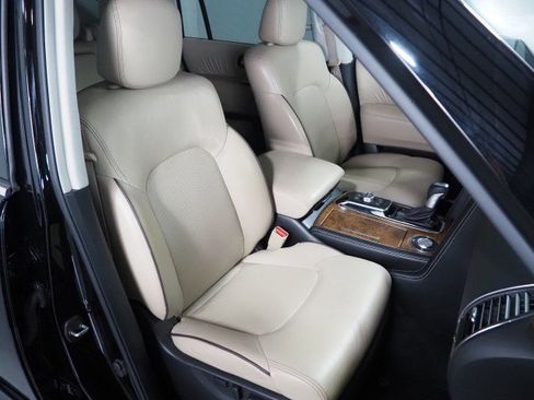 Used 2022 Nissan Armada SL image 2