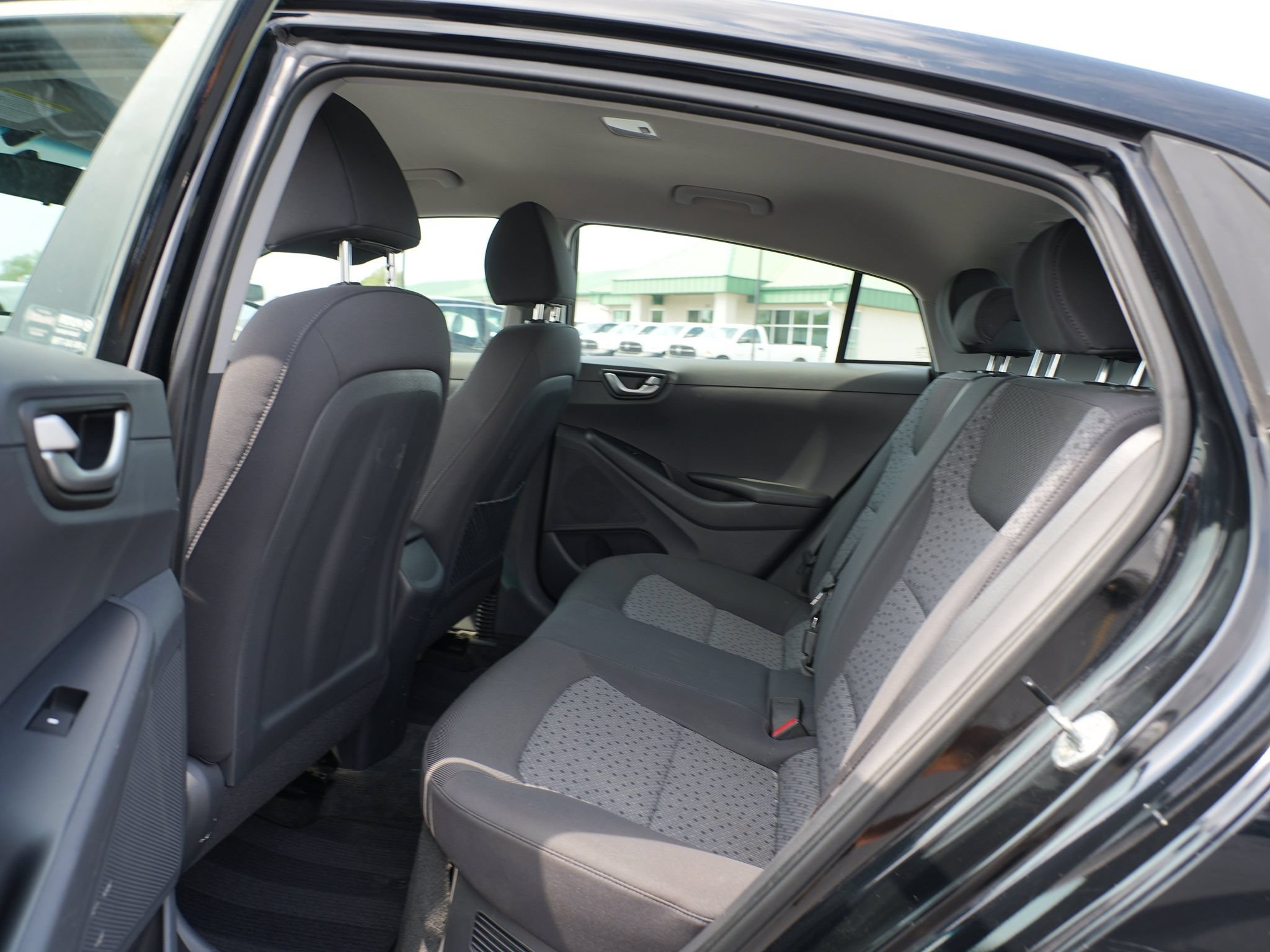 Used 2018 Hyundai Ioniq Blue FWD image 18