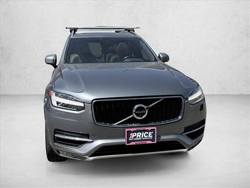 Used 2018 Volvo XC90 T6 Momentum w/ Convenience Package AWD/4WD image 3