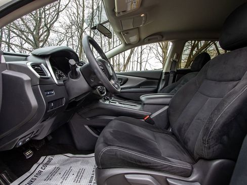 Used 2020 Nissan Murano S image 9