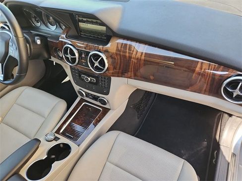 Used 2014 Mercedes-Benz GLK 350 2WD image 29