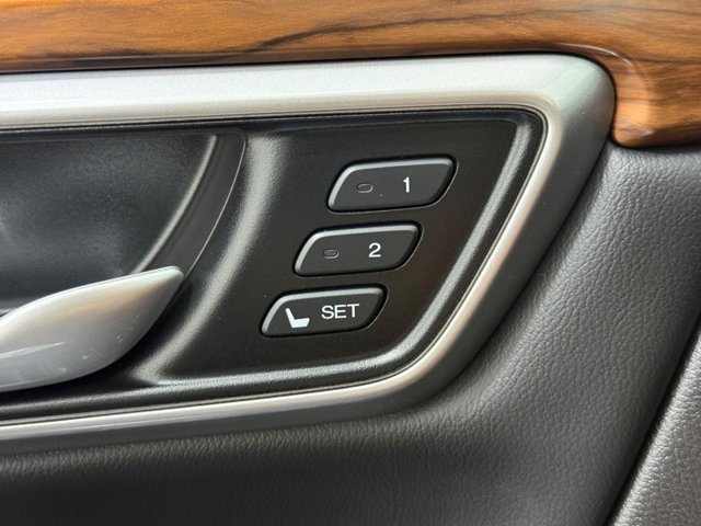 Used 2020 Honda CR-V Touring image 13
