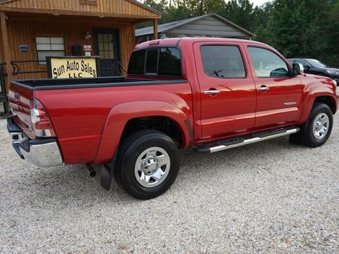 Used 2012 Toyota Tacoma PreRunner image 16