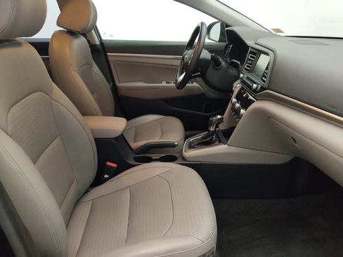 Used 2019 Hyundai Elantra Limited FWD image 21
