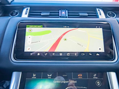 Used 2020 Land Rover Range Rover Sport HSE image 21