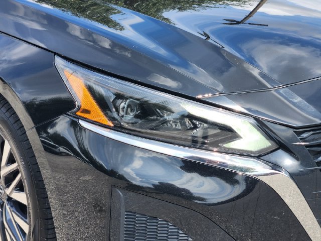 Used 2025 Nissan Altima 2.5 SV FWD image 10