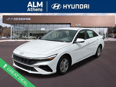 New 2026 Hyundai Elantra SE FWD image 1