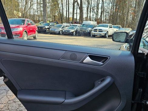 Used 2014 Volkswagen Jetta S image 21