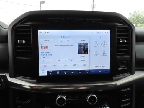 Used 2023 Ford F150 Lariat image 23