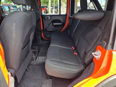 Used 2018 Jeep Wrangler Unlimited Sport S image 7