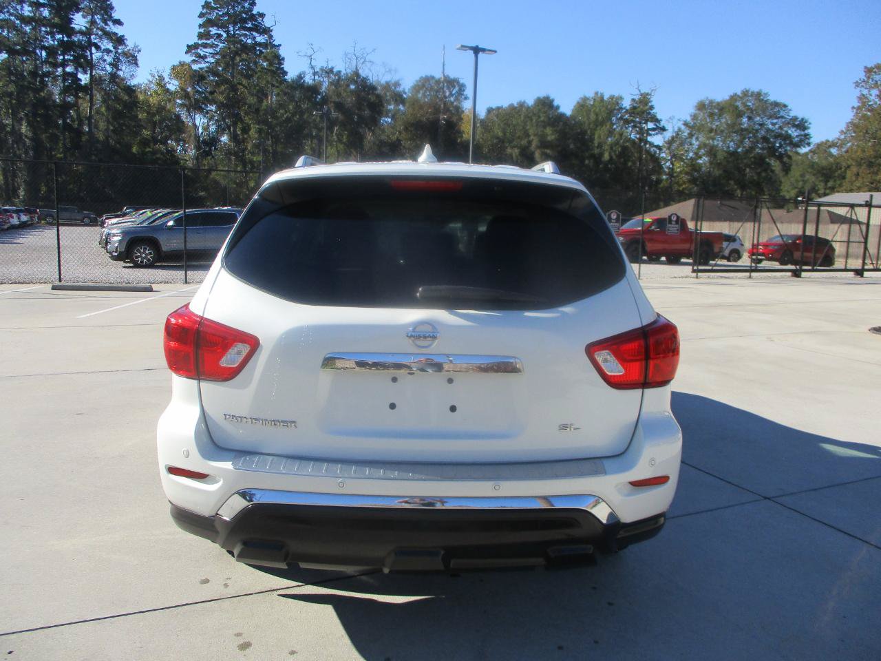 Used 2019 Nissan Pathfinder SL FWD image 27